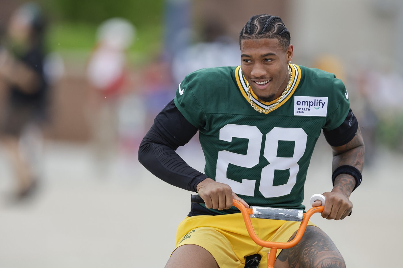 Isaiah Simmons focusing on linebacker with Packers after playing multiple positions at prior stops | iNFOnews.ca