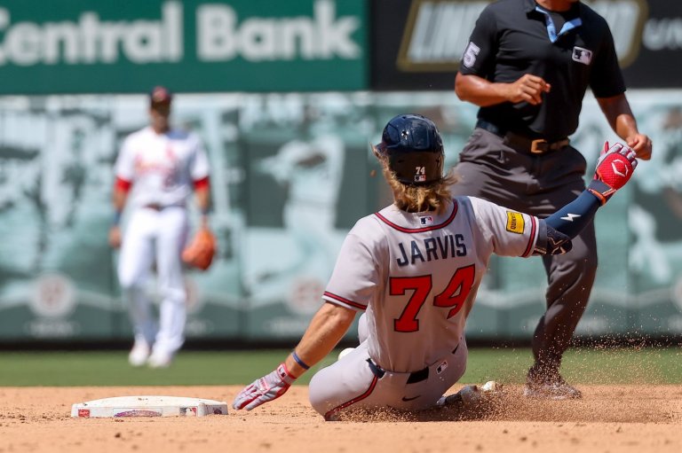 Braves rally in 9th for 4-3 victory over Cardinals | iNFOnews.ca