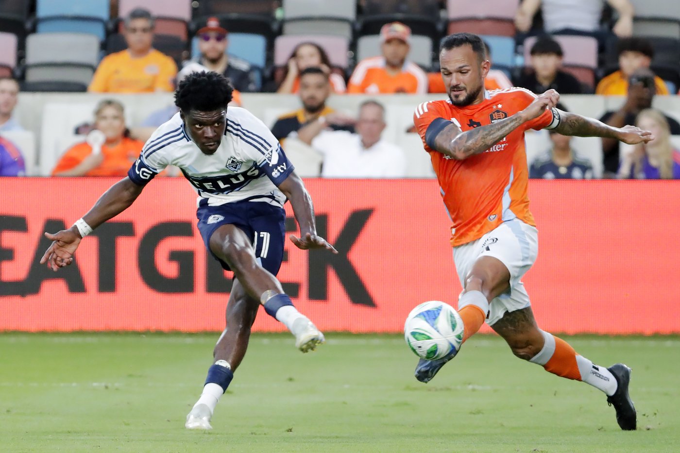 Sabbi scores in 4th minute, White adds 1 goal, 1 assist as Whitecaps beat Dynamo 3-0 | iNFOnews.ca Sabbi scores in 4th minute, White adds 1 goal, 1 assist as Whitecaps beat Dynamo 3-0 | iNFOnews.ca