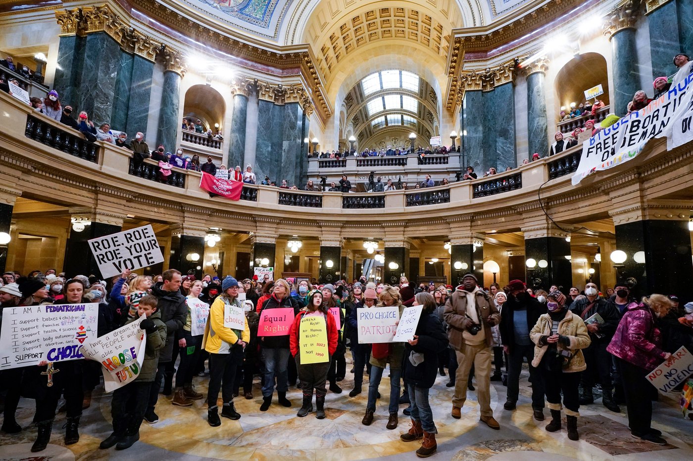 Wisconsin Planned Parenthood resumes offering abortions after a nearly monthlong pause | iNFOnews.ca