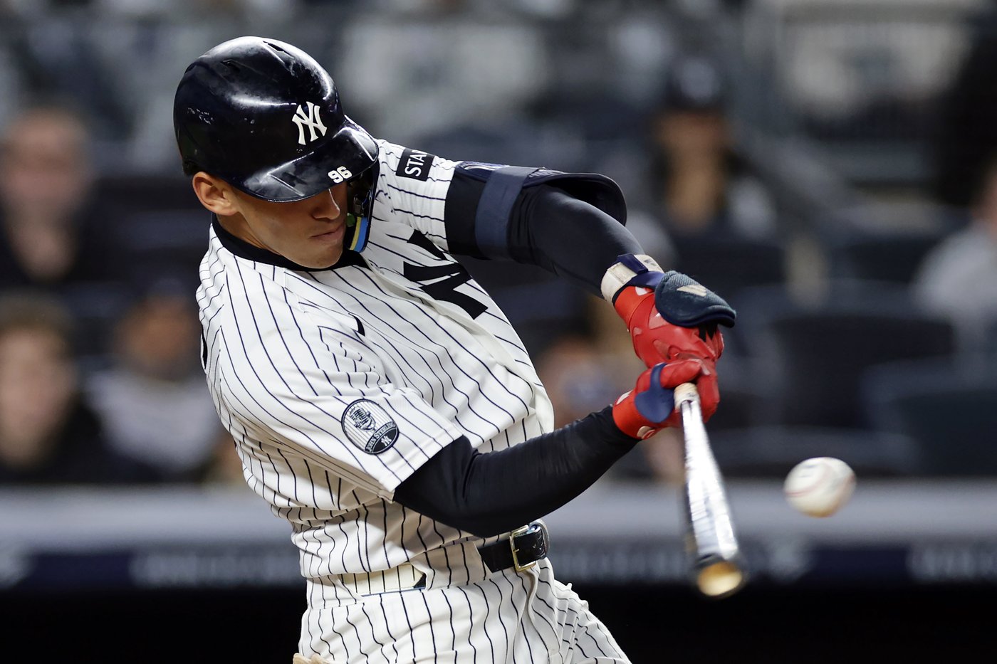 Lombard's incredible slide, tiebreaking homer lift Yanks over Rays. Schlitter finishes with 1.95 ERA | iNFOnews.ca