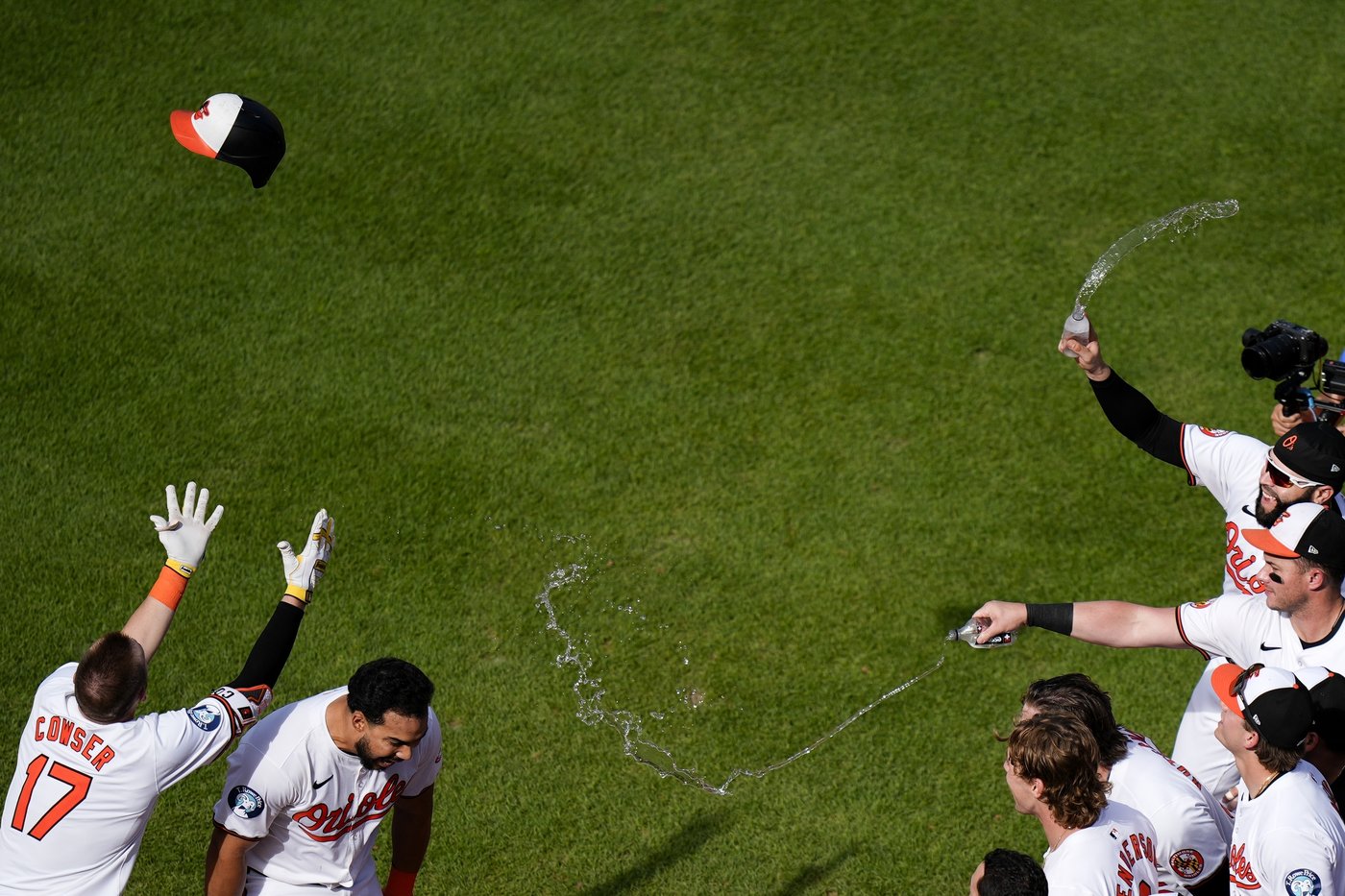 An AP photographer catches an Orioles celebration from high above the action | iNFOnews.ca An AP photographer catches an Orioles celebration from high above the action | iNFOnews.ca