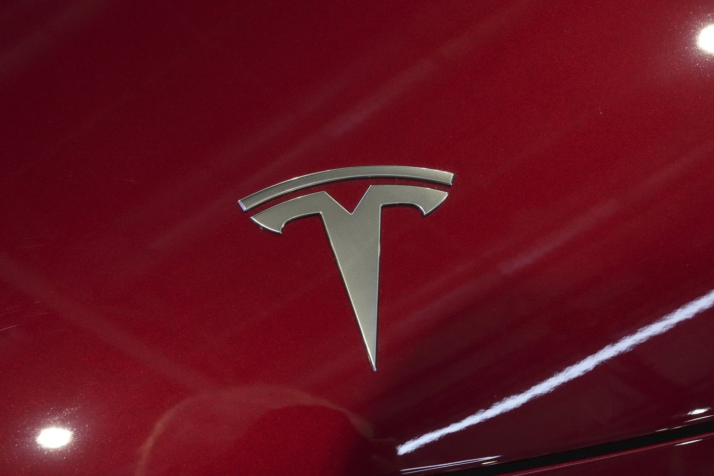 'Blade Runner 2049' producers sue Elon Musk and Tesla over AI image at robotaxi event | iNFOnews.ca