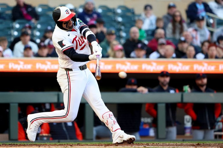 Twins reinstate third baseman Royce Lewis from injured list after knee sprain | iNFOnews.ca