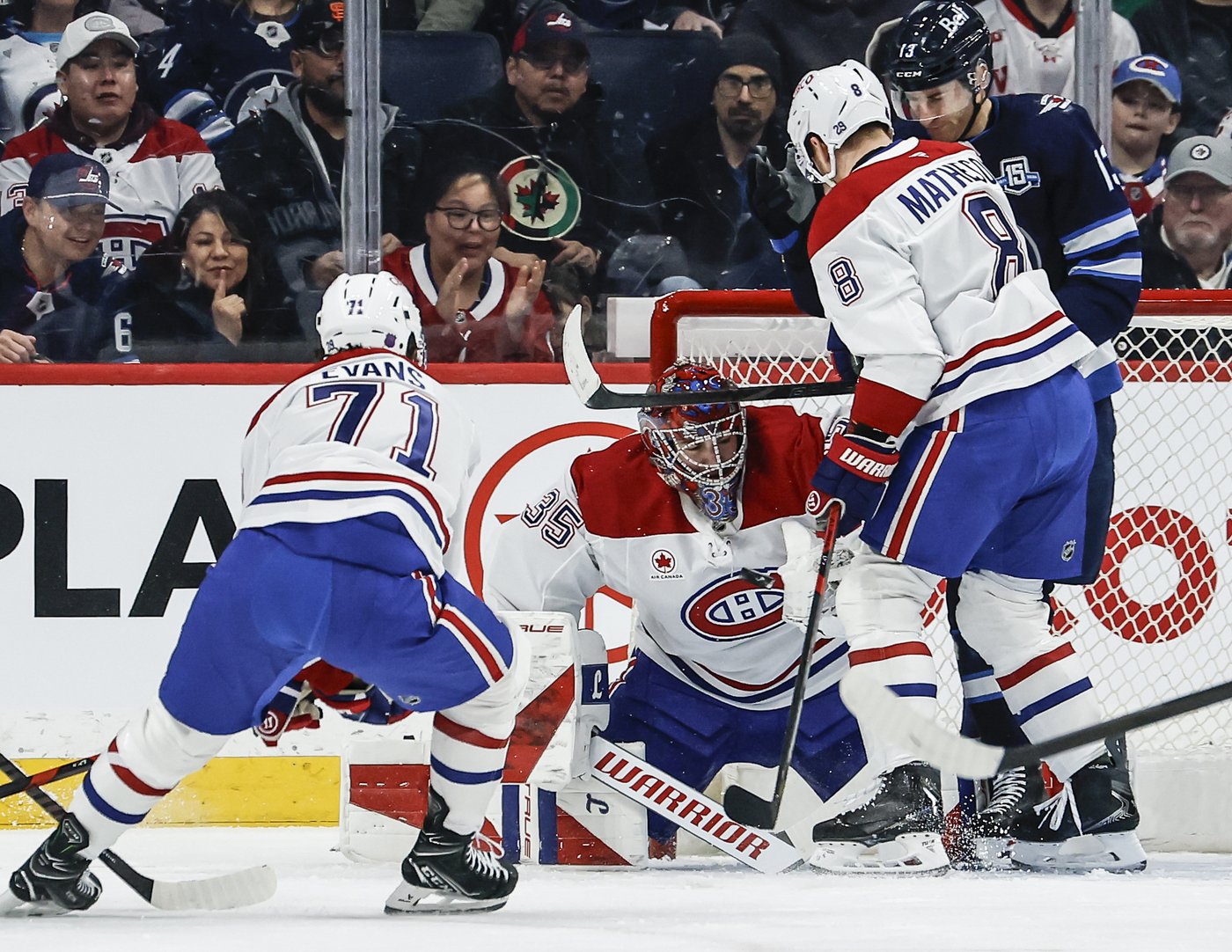 Canadiens' Montembeault enjoys scintillating performance, puts past struggles behind | iNFOnews.ca