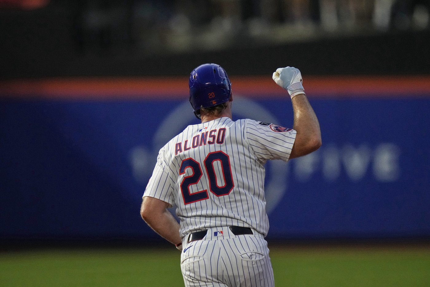 Pete Alonso breaks Darryl Strawberry's Mets franchise home run record | iNFOnews.ca
