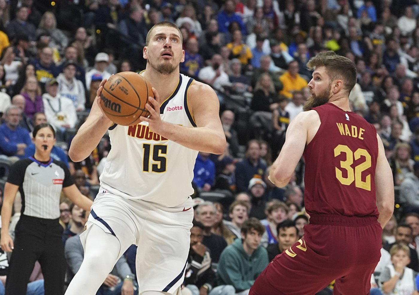 Mitchell scores 33, Cavs beat Nuggets 149-135 for 6th straight win | iNFOnews.ca
