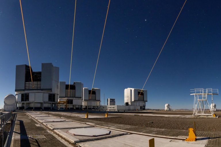 Telescope spies the fastest star in the Milky Way zipping around a black hole | iNFOnews.ca
