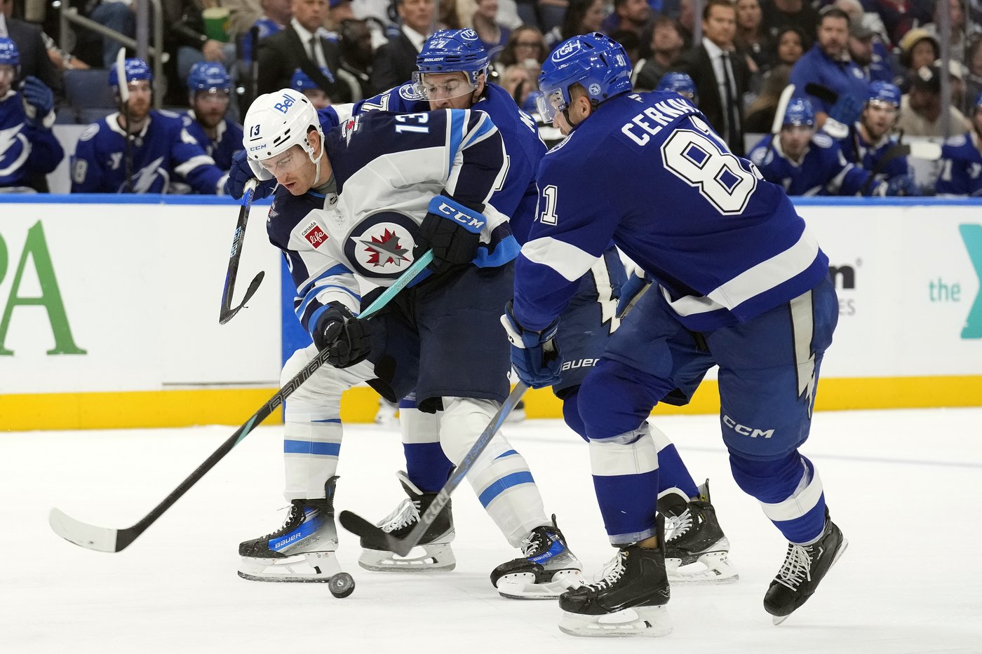 Vasilevskiy stars as the Lightning stop the Jets' 7-game win streak with a 4-1 victory | iNFOnews.ca