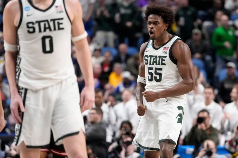 Carr and Fears lead Michigan State to 17th Sweet 16 under Izzo with 77-69 win over Louisville | iNFOnews.ca