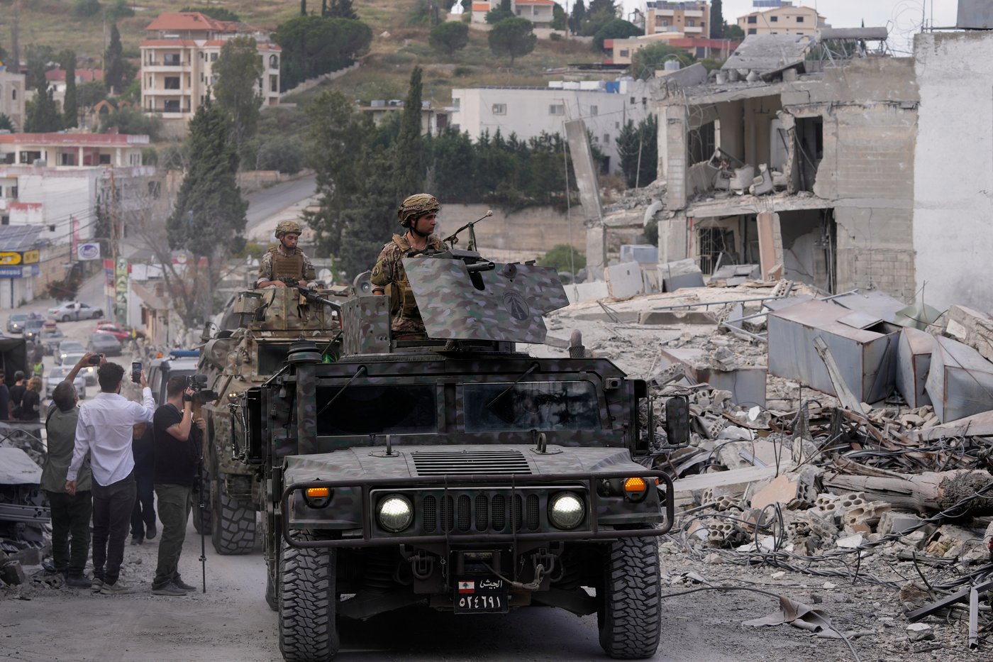 Lebanese return home to destruction after word of an initial US-Iran deal, in photos | iNFOnews.ca