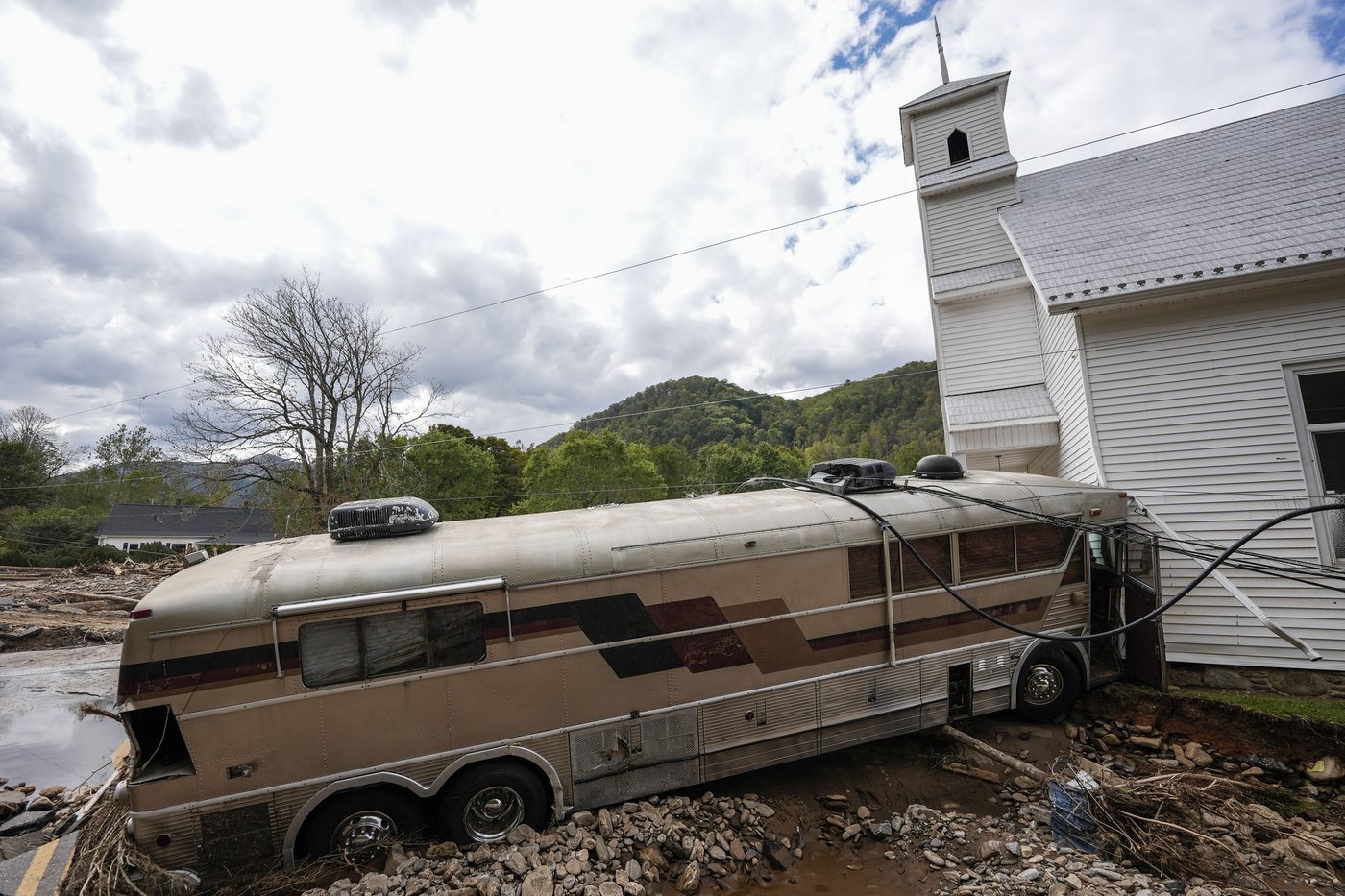 As search for Helene's victims drags into second week, sheriff says rescuers 'will not rest' | iNFOnews.ca