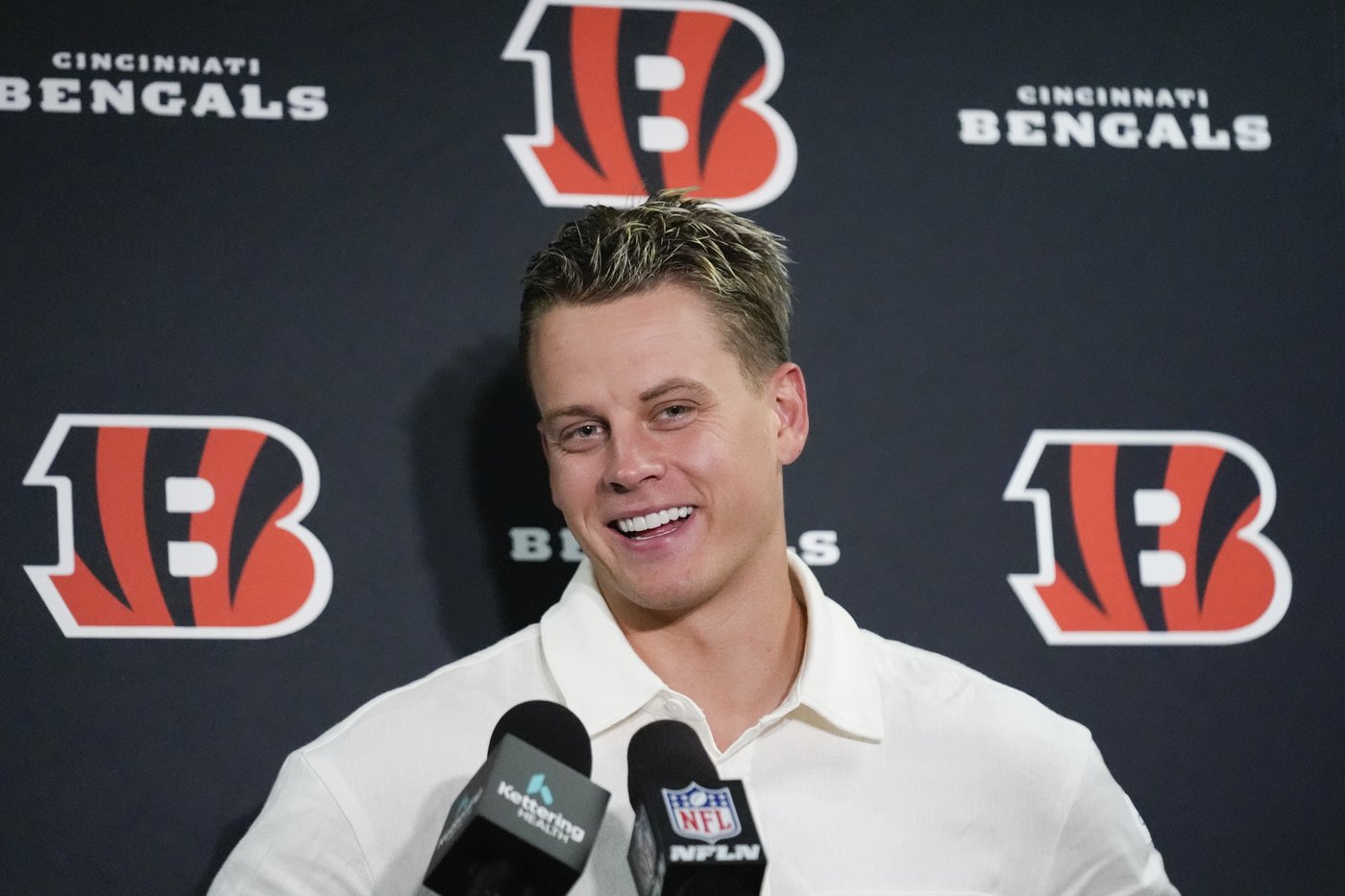 Joe Burrow runs for a TD and the Bengals' defense carries them past the Giants, 17-7 | iNFOnews.ca