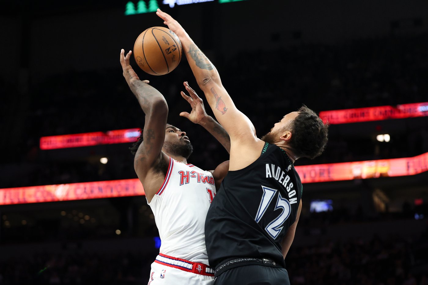 Wolves surge past Rockets in overtime 110-108 on game-closing 15-0 run capped by Randle's winner | iNFOnews.ca Wolves surge past Rockets in overtime 110-108 on game-closing 15-0 run capped by Randle's winner | iNFOnews.ca