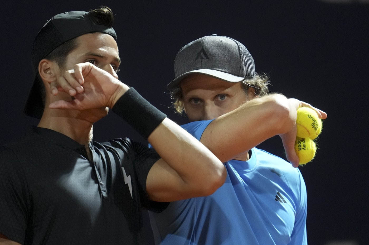 Diego Forlán's debut in professional tennis begins with a doubles loss at the Uruguay Open | iNFOnews.ca