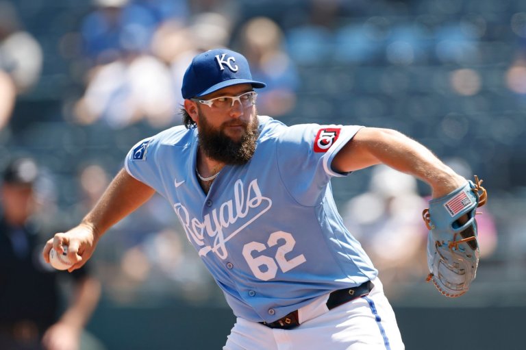 Witt homers as the Royals earn their fifth straight win with a four-game sweep of the Athletics | iNFOnews.ca
