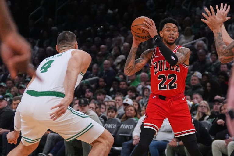 Bulls say guard Anfernee Simons still recovering from left wrist fracture | iNFOnews.ca