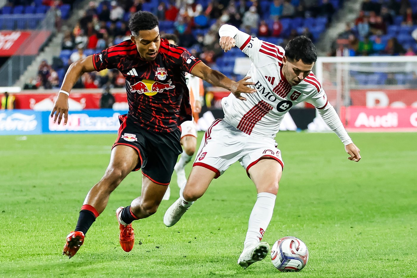 Sallói scores, Gavran makes three saves as Toronto beats Red Bulls 2-0 | iNFOnews.ca