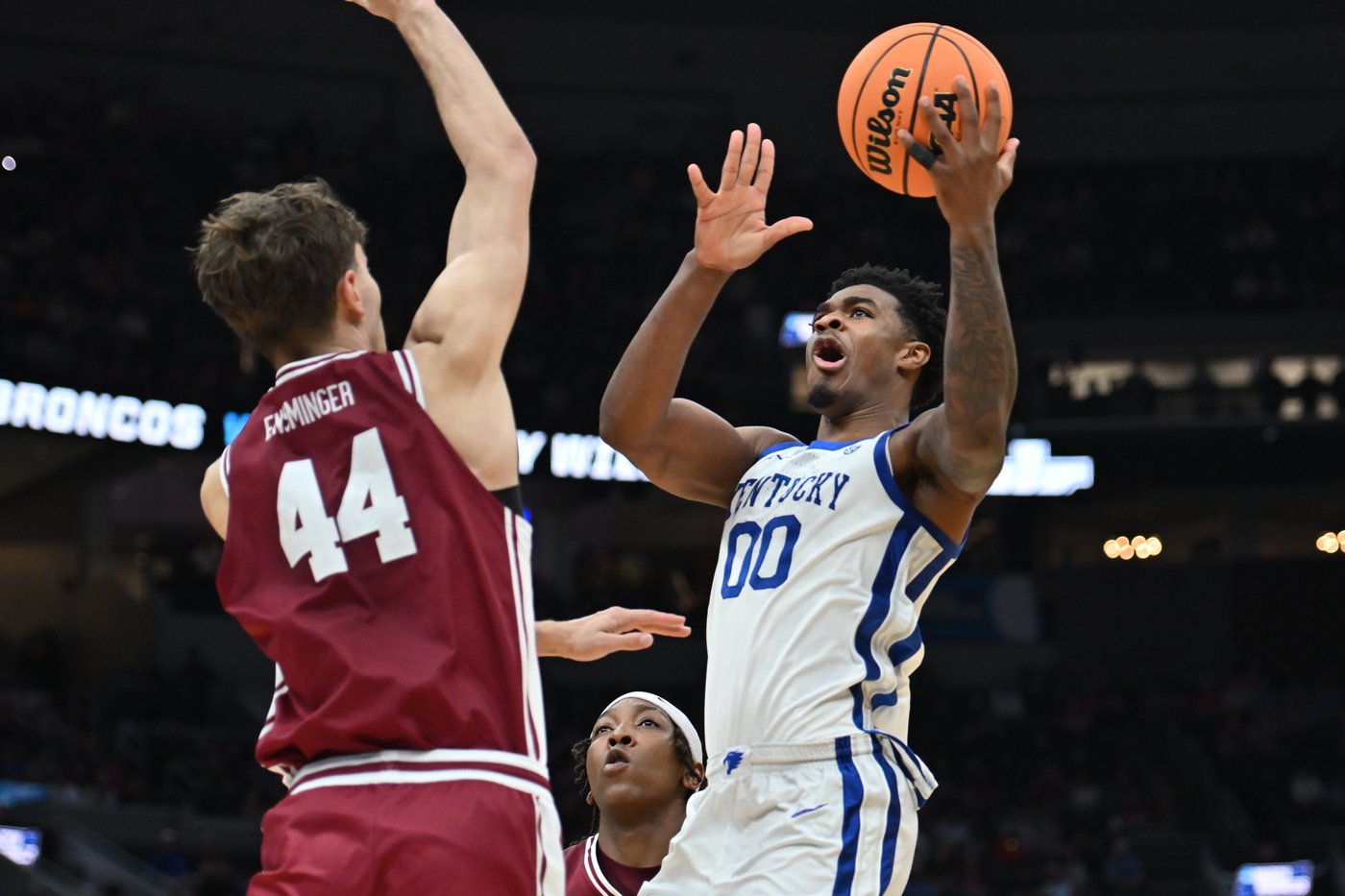 Otega Oweh's buzzer-beater saves Kentucky in 89-84 overtime win over Santa Clara in March Madness | iNFOnews.ca Otega Oweh's buzzer-beater saves Kentucky in 89-84 overtime win over Santa Clara in March Madness | iNFOnews.ca