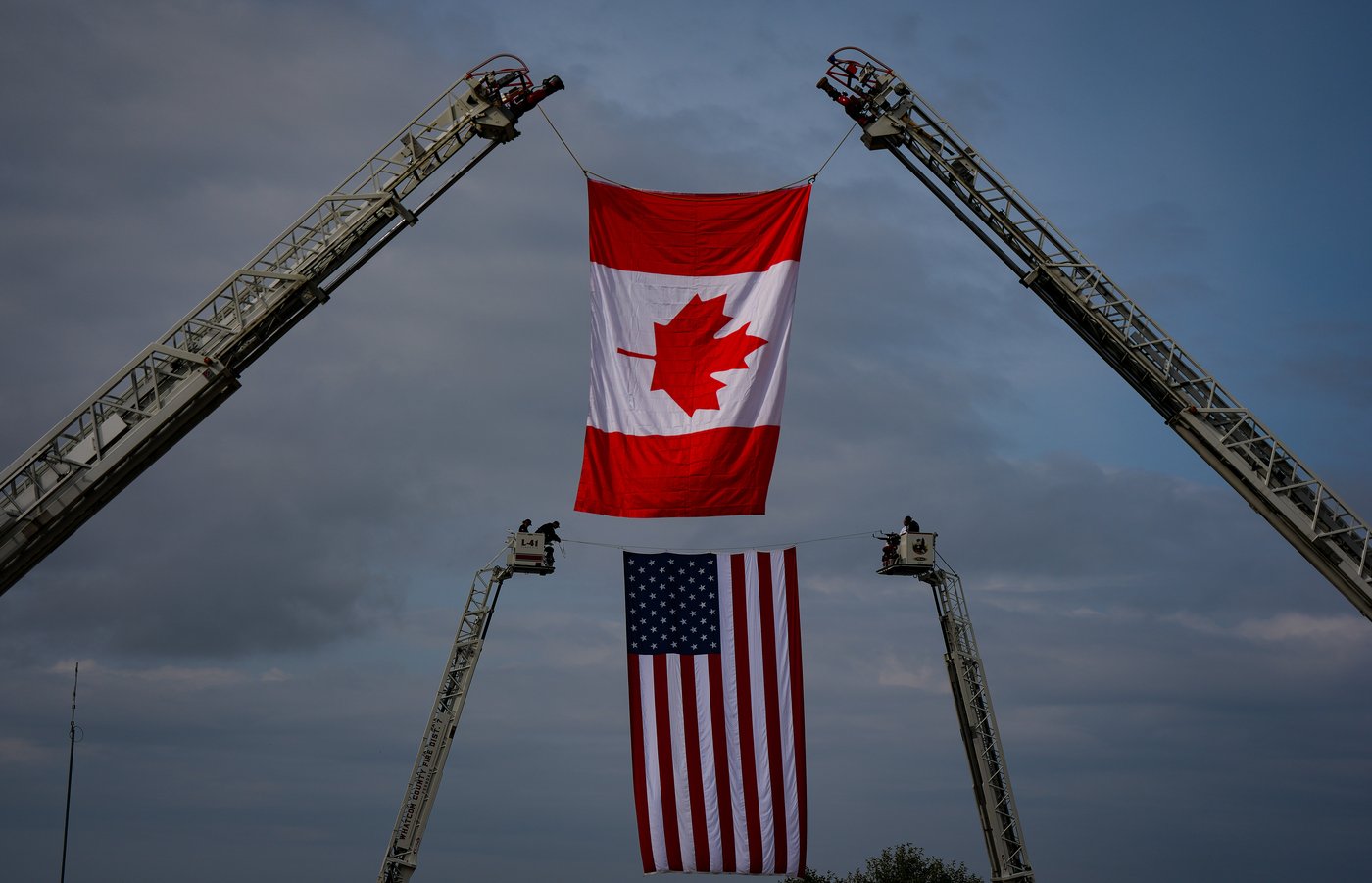 Sept. 11 first responders tell of Canada-U.S. bonds at B.C. border ceremony | iNFOnews.ca