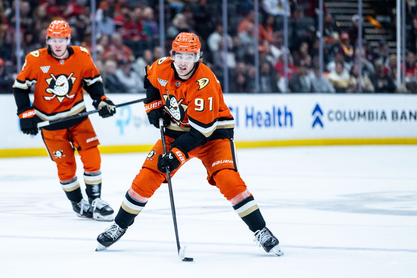 Leo Carlsson, rookie Beckett Sennecke lead first-place Ducks' 7-1 rout of road-weary Blackhawks | iNFOnews.ca Leo Carlsson, rookie Beckett Sennecke lead first-place Ducks' 7-1 rout of road-weary Blackhawks | iNFOnews.ca