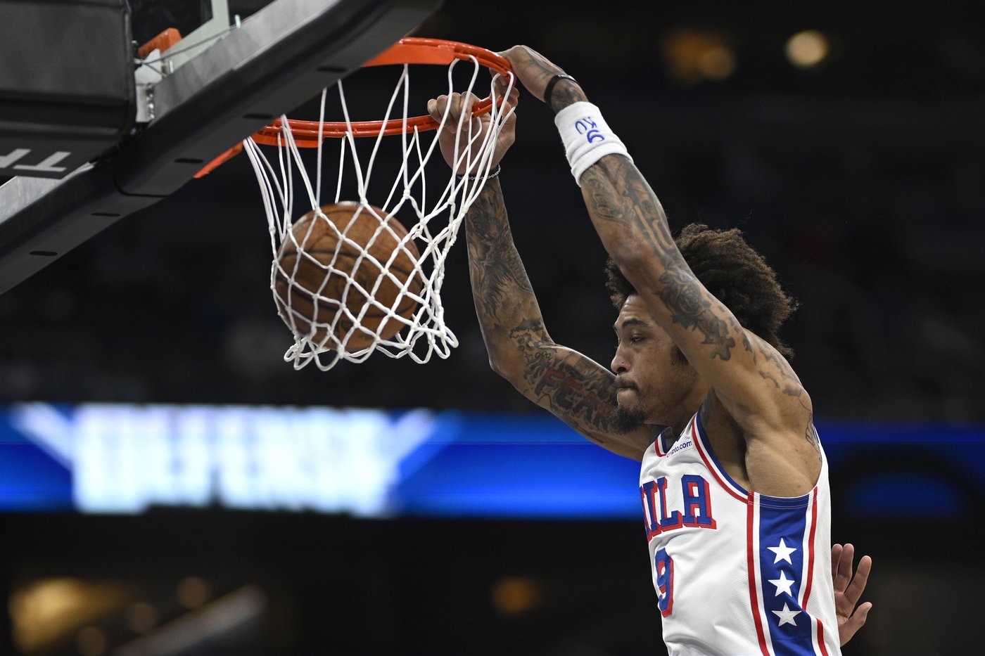 Magic win 98-86 in NBA Cup game, dropping 76ers to 2-10 overall | iNFOnews.ca