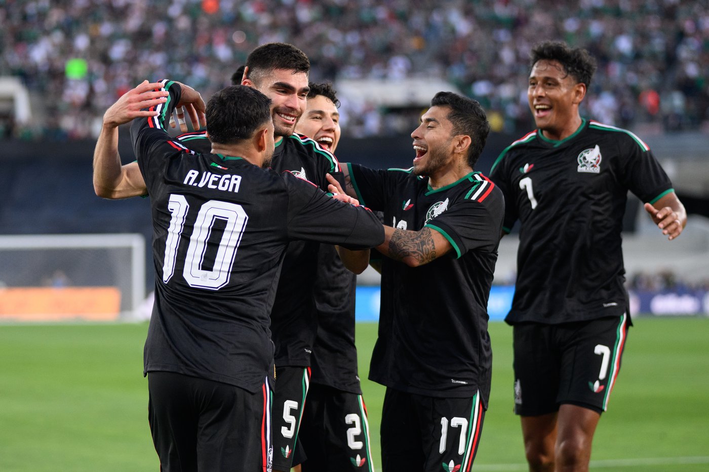 Vázquez’s first-half header lifts Mexico past Australia 1-0 in a World Cup warm-up | iNFOnews.ca