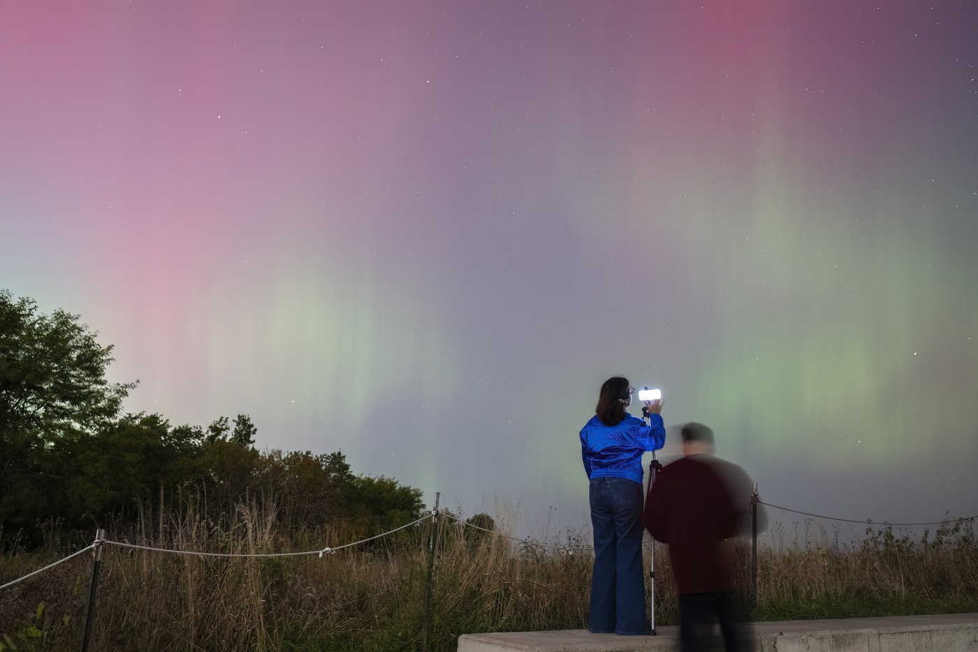 What's behind the northern lights that dazzled the sky farther south than normal | iNFOnews.ca