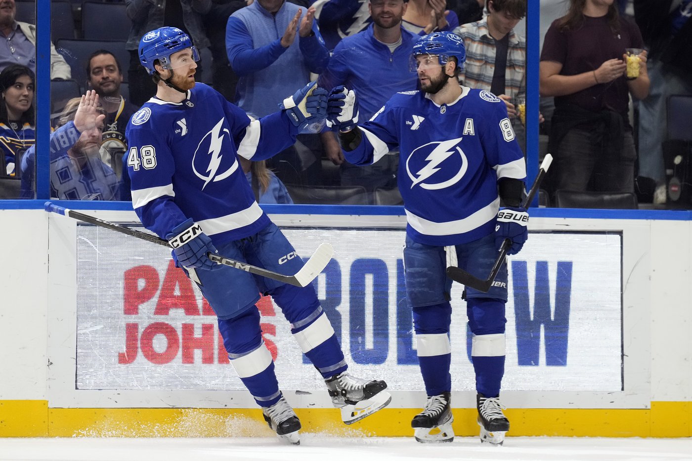 Kucherov has 2 assists as Lightning beat Blues 3-1 | iNFOnews.ca