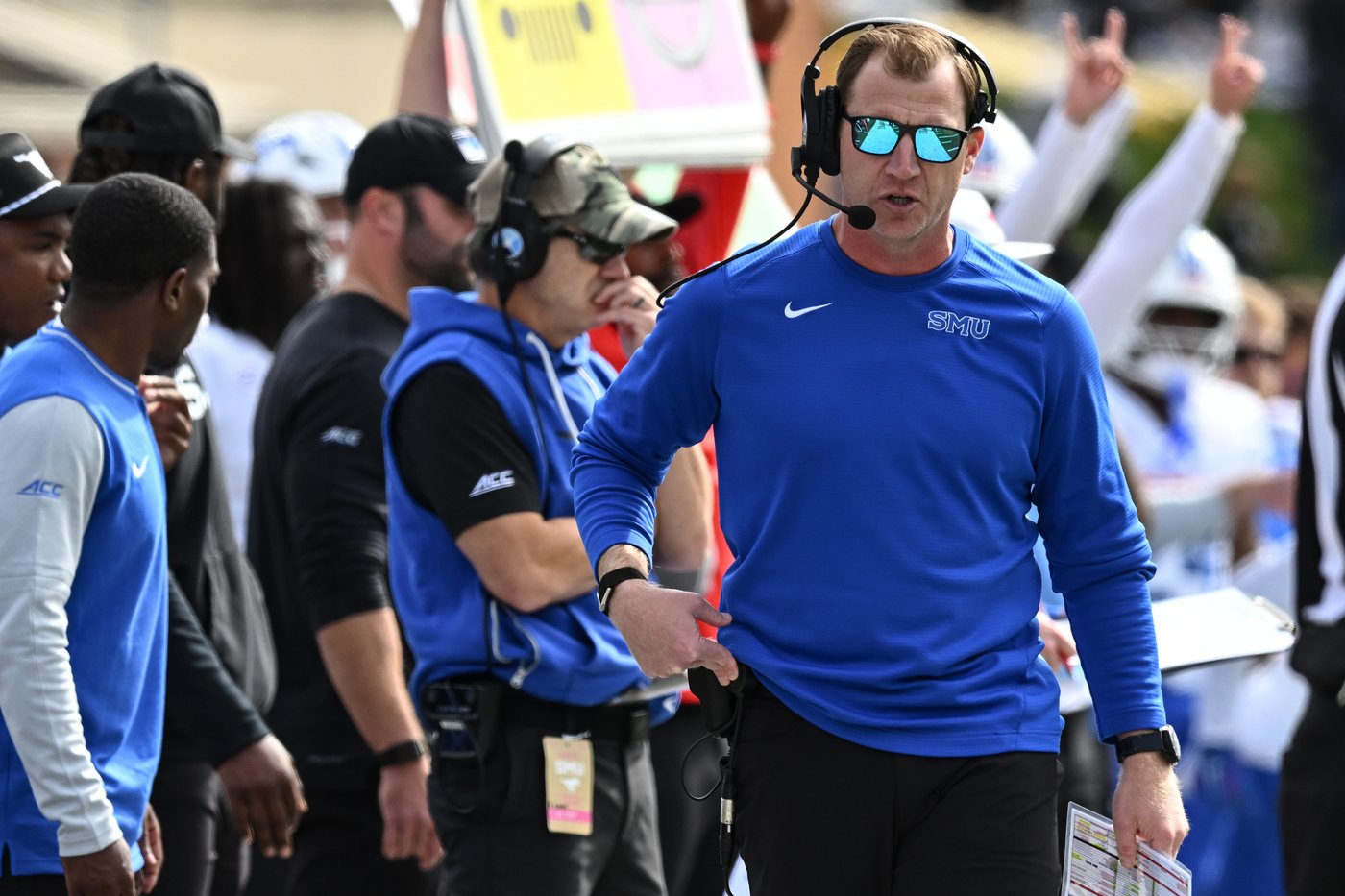 SMU gives coach Rhett Lashlee another extension amid Arkansas speculation | iNFOnews.ca SMU gives coach Rhett Lashlee another extension amid Arkansas speculation | iNFOnews.ca