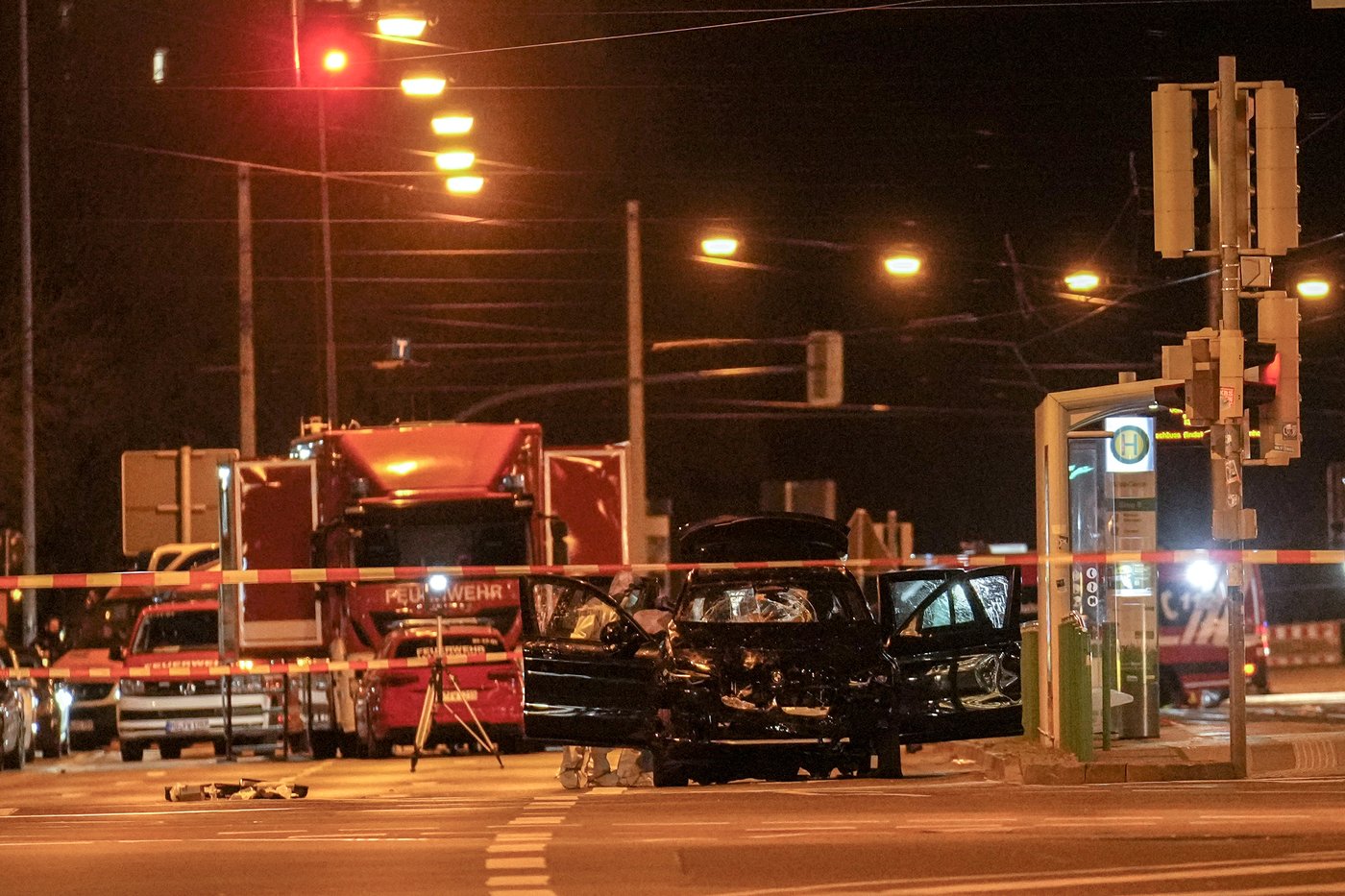 At least 2 dead and 60 hurt after a car drives into a German Christmas market in a suspected attack | iNFOnews.ca At least 2 dead and 60 hurt after a car drives into a German Christmas market in a suspected attack | iNFOnews.ca