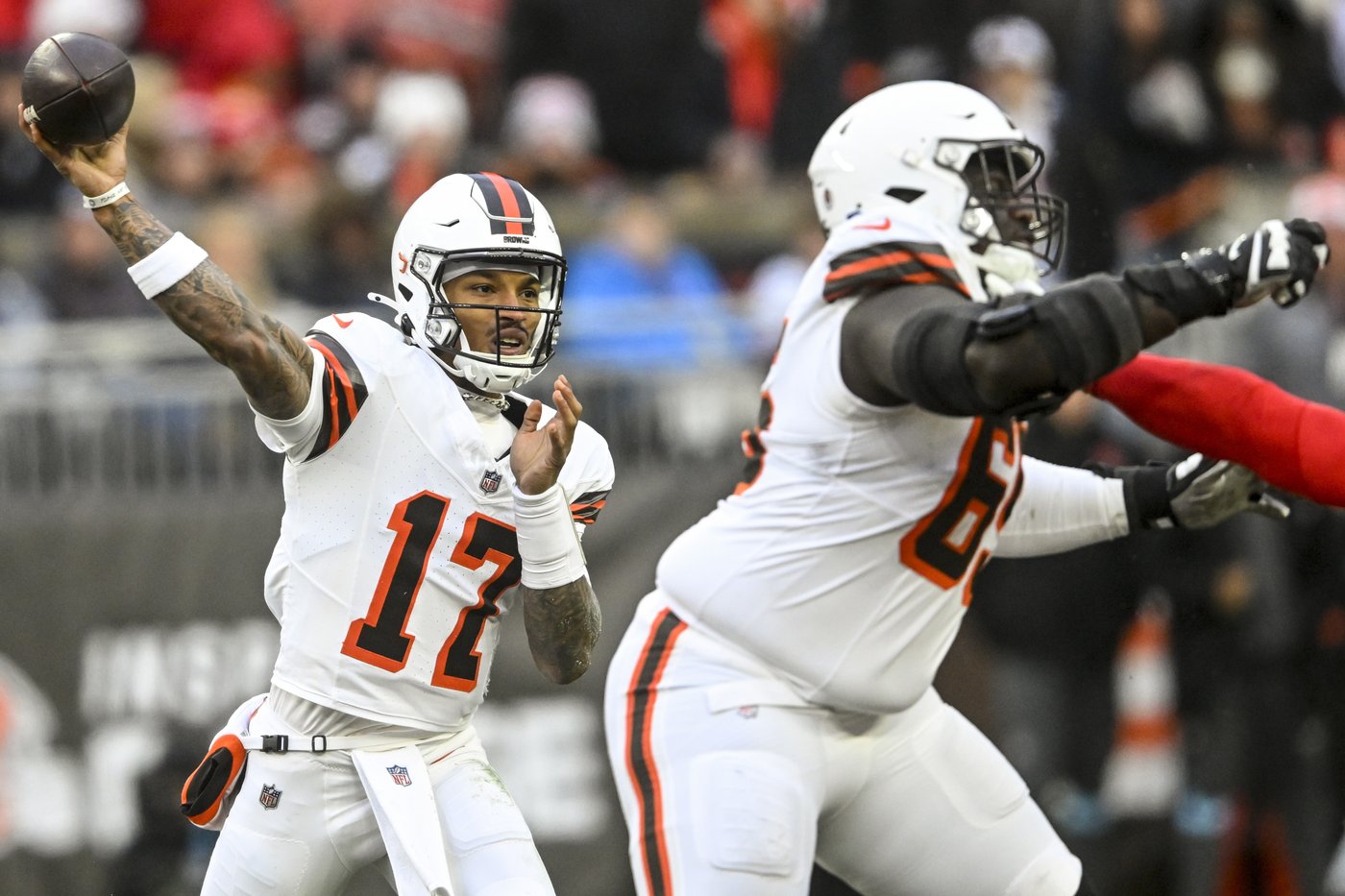 Browns mulling another switch at quarterback after Winston throws 3 more picks in loss to Chiefs | iNFOnews.ca