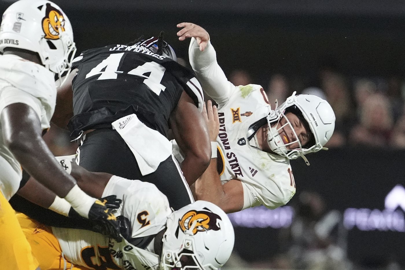 Mississippi State slips past No. 12 Arizona State 24-20 on late TD pass | iNFOnews.ca