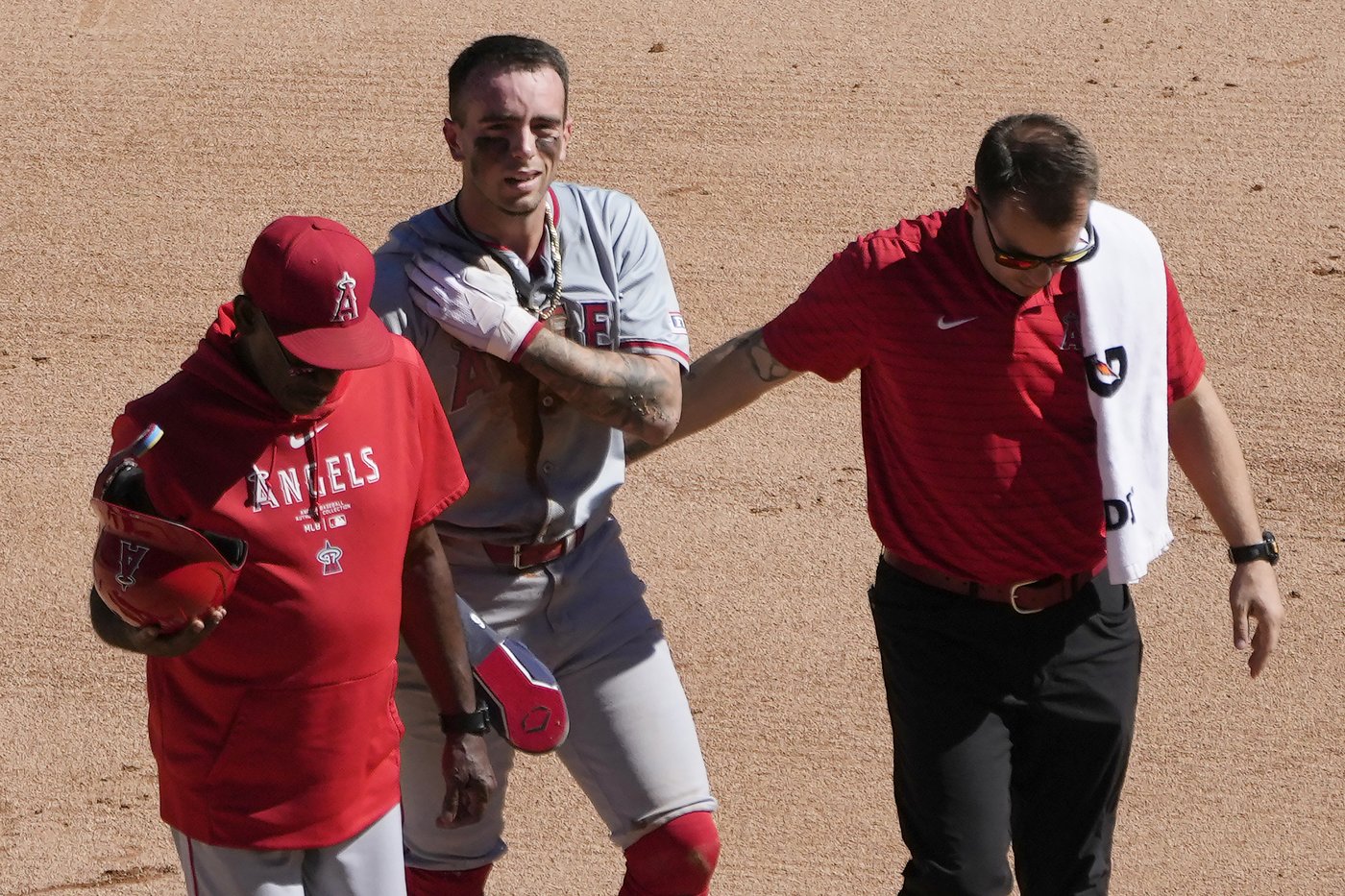 Angels shortstop Zach Neto activated following shoulder injury and surgery last year | iNFOnews.ca