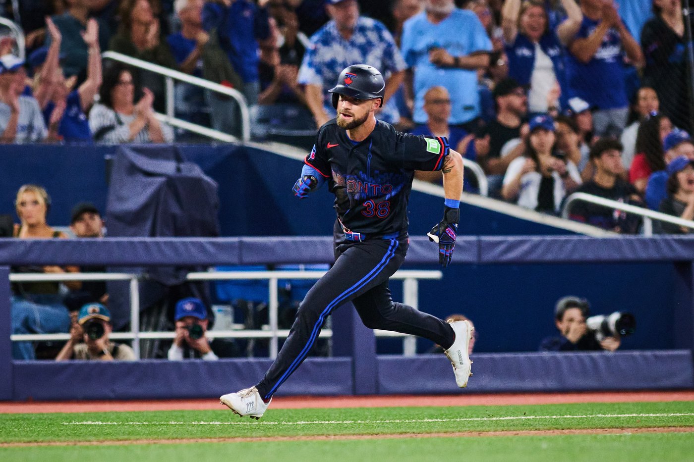 Jays welcome offensive outburst as squad hits three homers in 8-1 win over Mariners | iNFOnews.ca Jays welcome offensive outburst as squad hits three homers in 8-1 win over Mariners | iNFOnews.ca