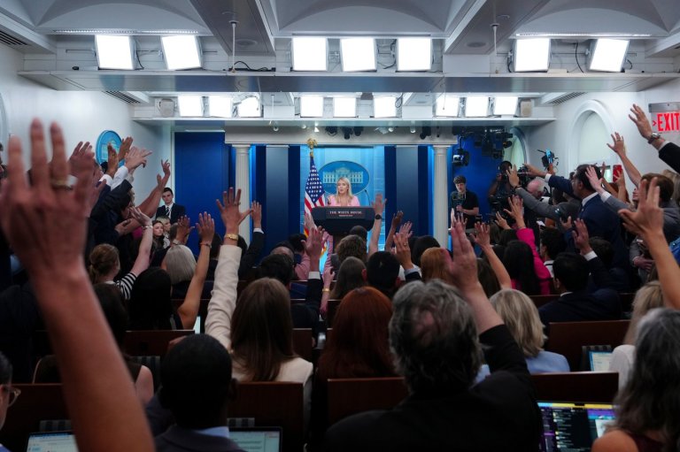 Homeland Security: Foreign journalist visas set at 240 days, Chinese reporters cut to 90 days | iNFOnews.ca