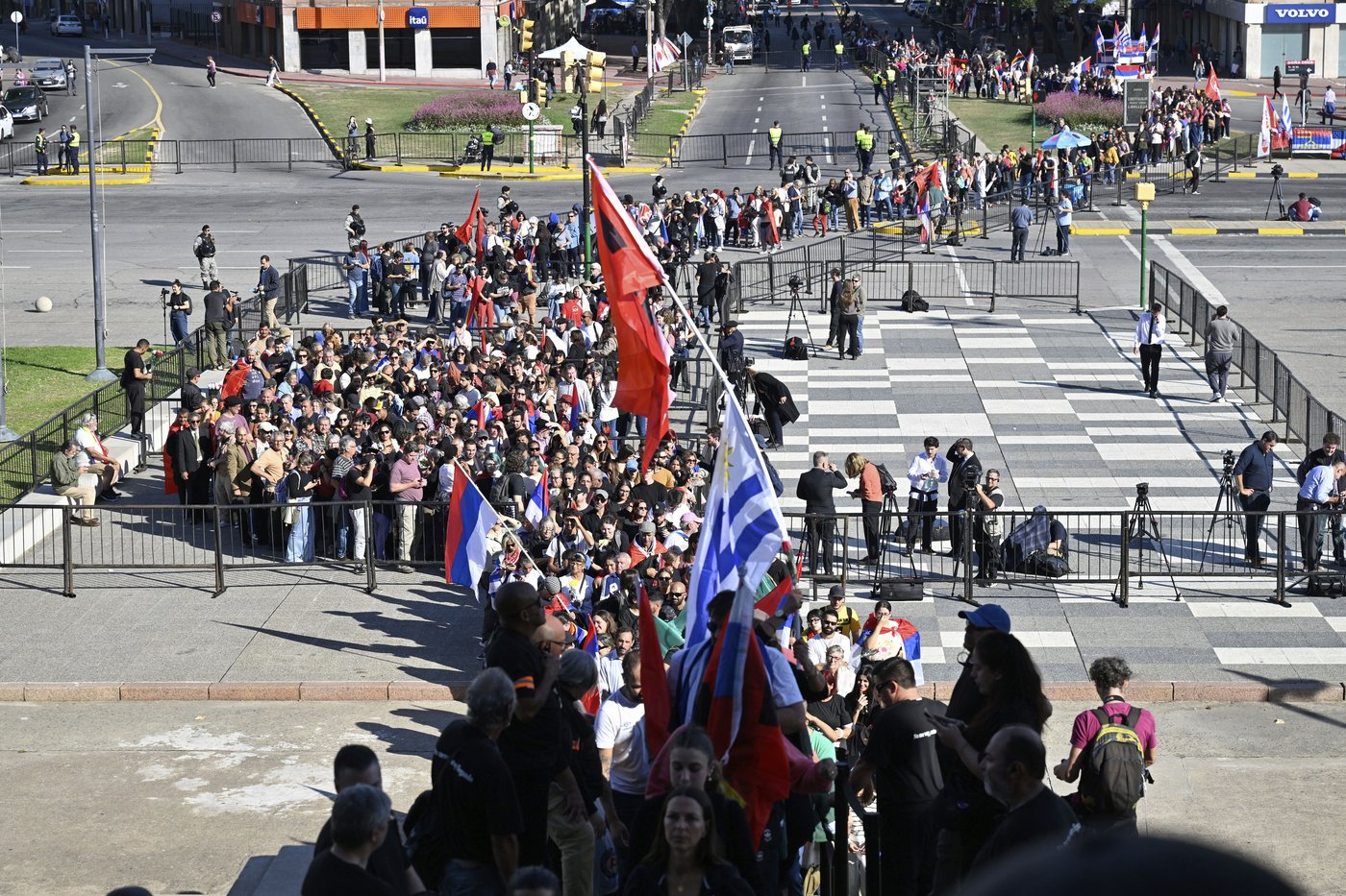 PHOTO COLLECTION: Uruguay Mujica funeral | iNFOnews.ca