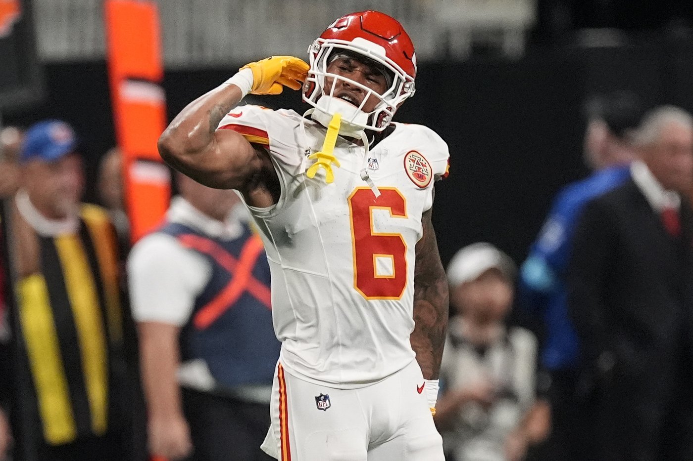 Mahomes throws 2 touchdown passes and the Chiefs' defense preserves a 22-17 win over the Falcons | iNFOnews.ca Mahomes throws 2 touchdown passes and the Chiefs' defense preserves a 22-17 win over the Falcons | iNFOnews.ca