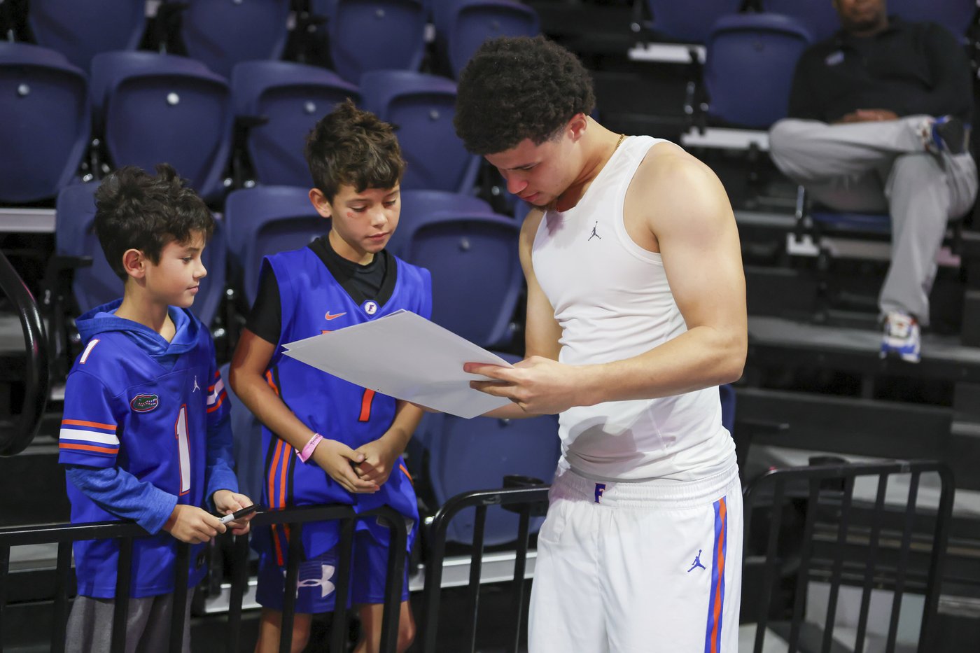 Backcourt comes up big as No. 6 Florida beats Stetson 85-45 to remain undefeated before SEC play | iNFOnews.ca Backcourt comes up big as No. 6 Florida beats Stetson 85-45 to remain undefeated before SEC play | iNFOnews.ca