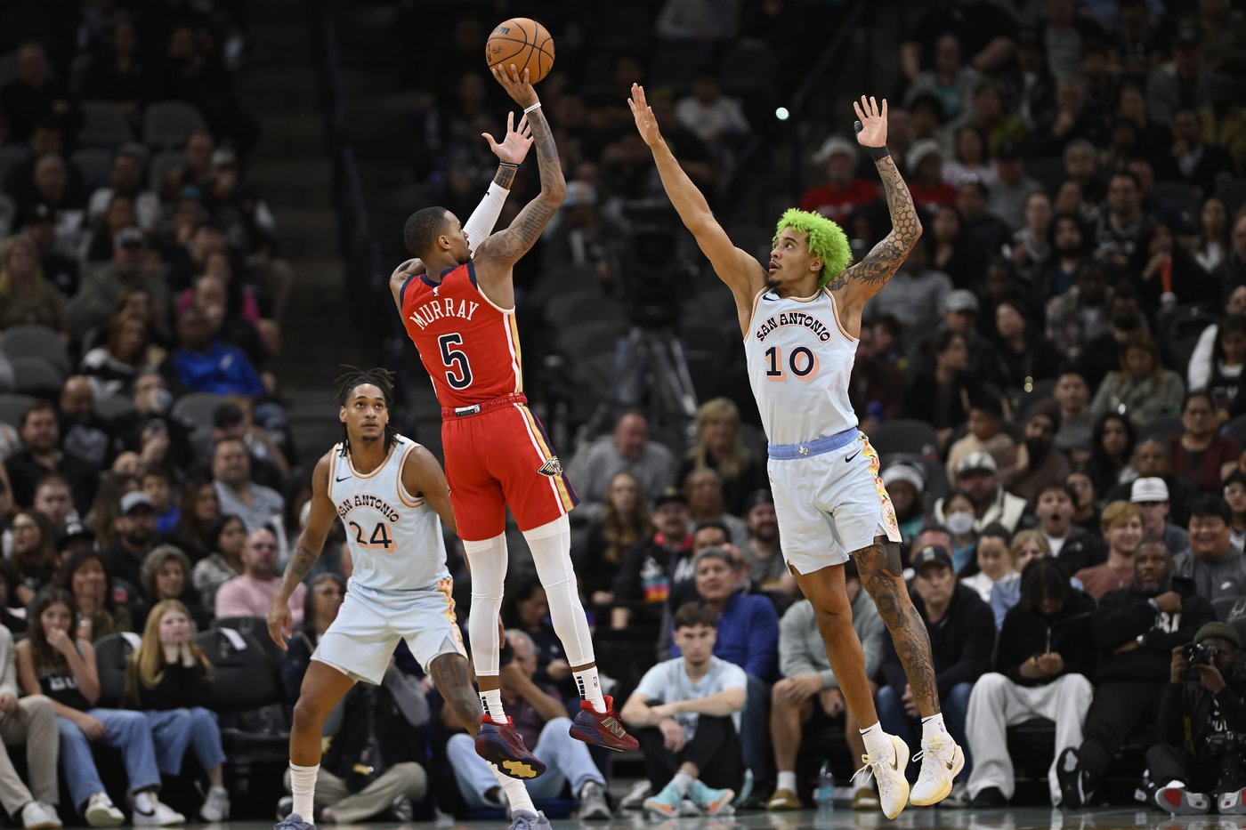 Wembanyama helps Spurs beat Pelicans, 121-116, as Paul moves into second in career assists | iNFOnews.ca