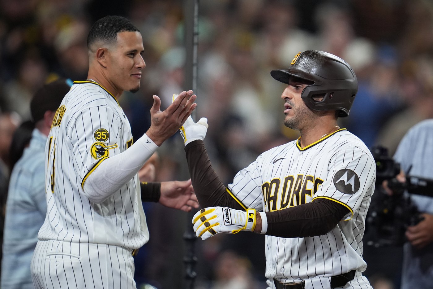 Harper, Realmuto and Turner hit home runs in Phillies' 4-3 win over Padres | iNFOnews.ca