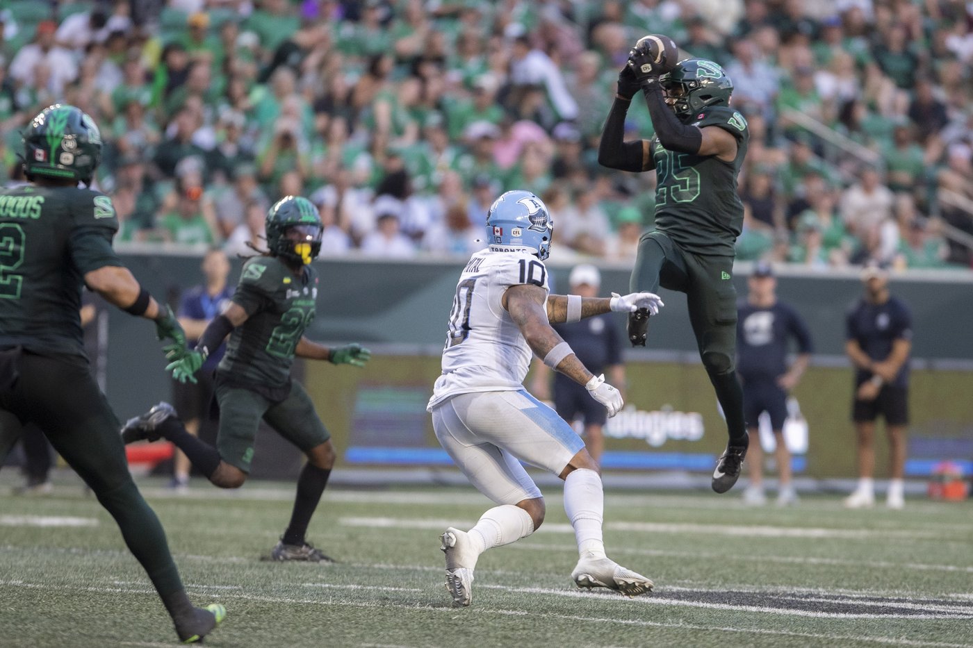Roughriders cash in on Argos' self-inflicted wounds to post 28-24 win | iNFOnews.ca Roughriders cash in on Argos' self-inflicted wounds to post 28-24 win | iNFOnews.ca