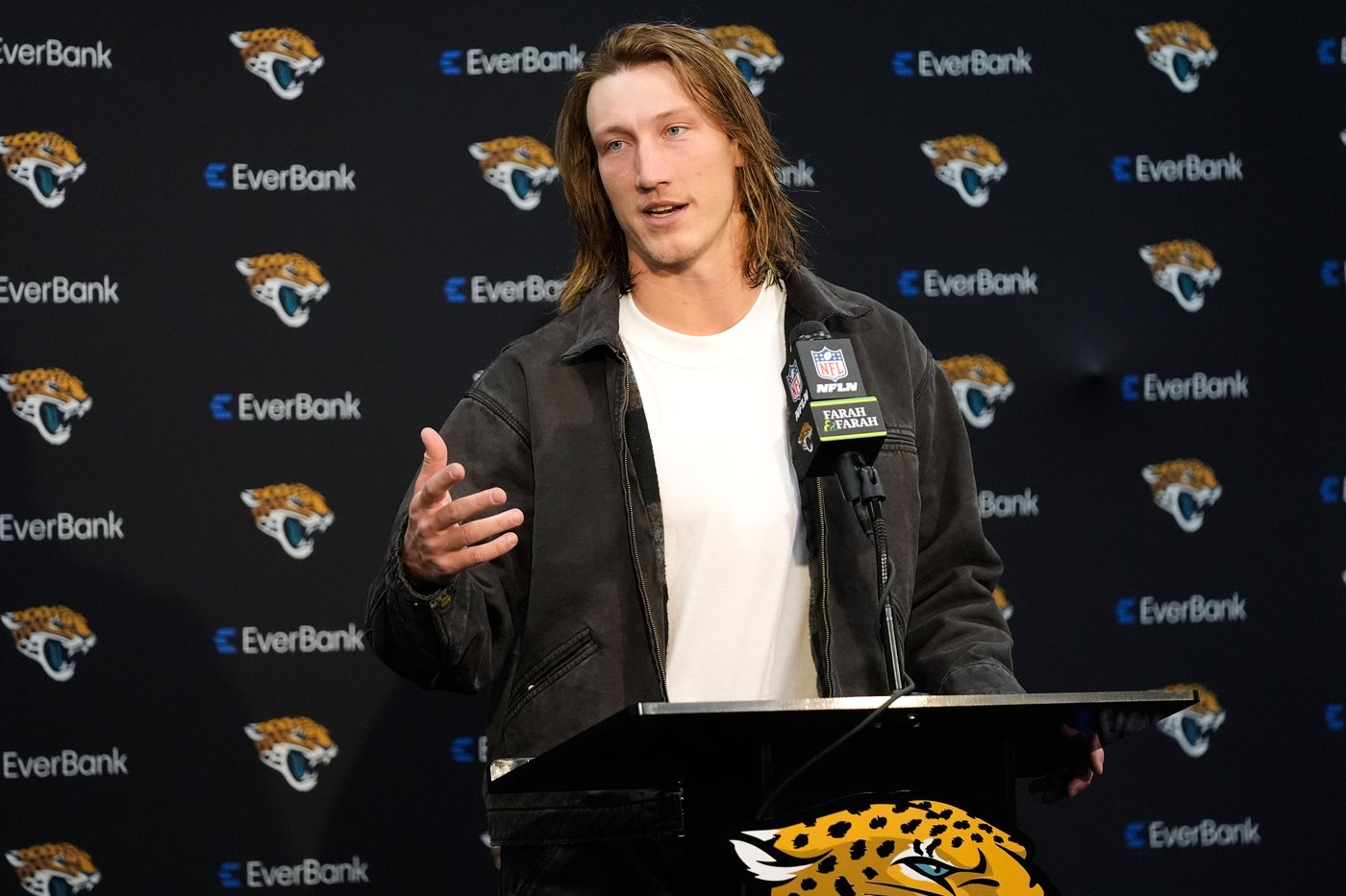Jaguars QB Trevor Lawrence has no plans to cut his long locks despite team's deep fake video | iNFOnews.ca Jaguars QB Trevor Lawrence has no plans to cut his long locks despite team's deep fake video | iNFOnews.ca