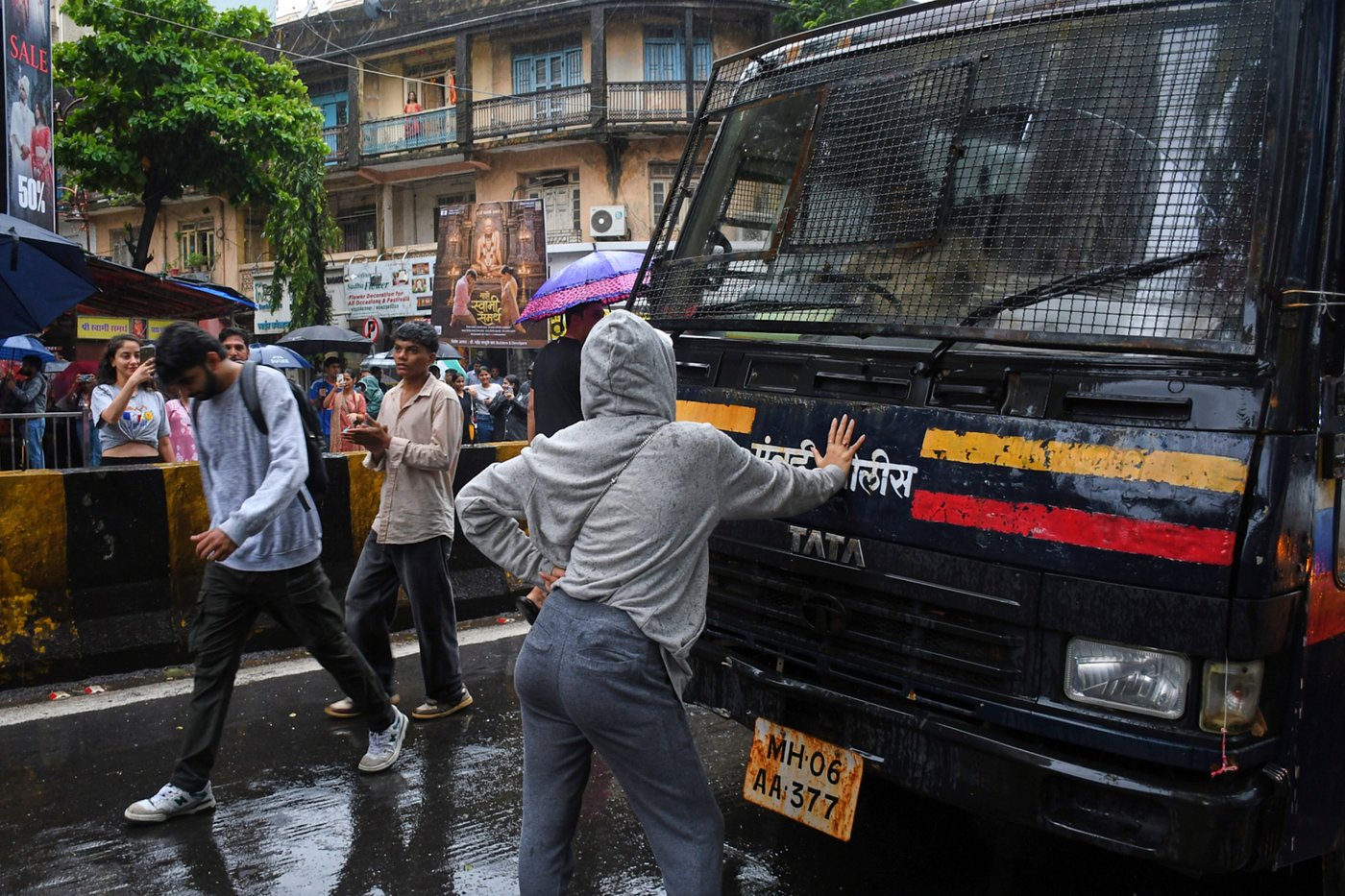 A single photo captures the resolve behind India's “Cockroach” protests | iNFOnews.ca