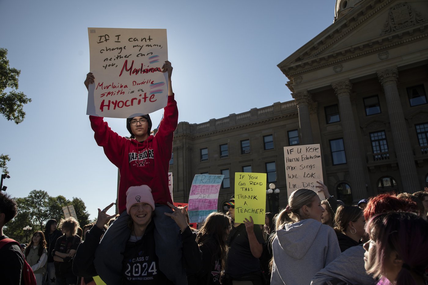 Offer for Alberta teachers includes same pay with COVID shots, voting starts Saturday | iNFOnews.ca