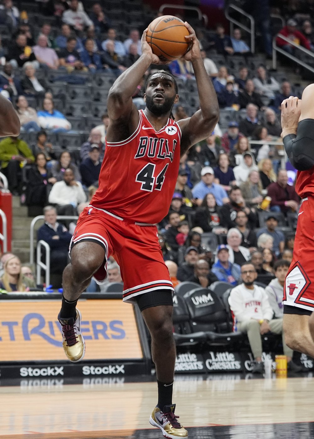 Zach LaVine's 16 fourth-quarter points lead Bulls past Pistons 122-112 | iNFOnews.ca