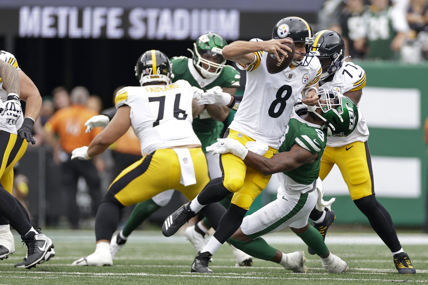 The Steelers know they need to protect Aaron Rodgers better after a 'sloppy' performance in opener | iNFOnews.ca