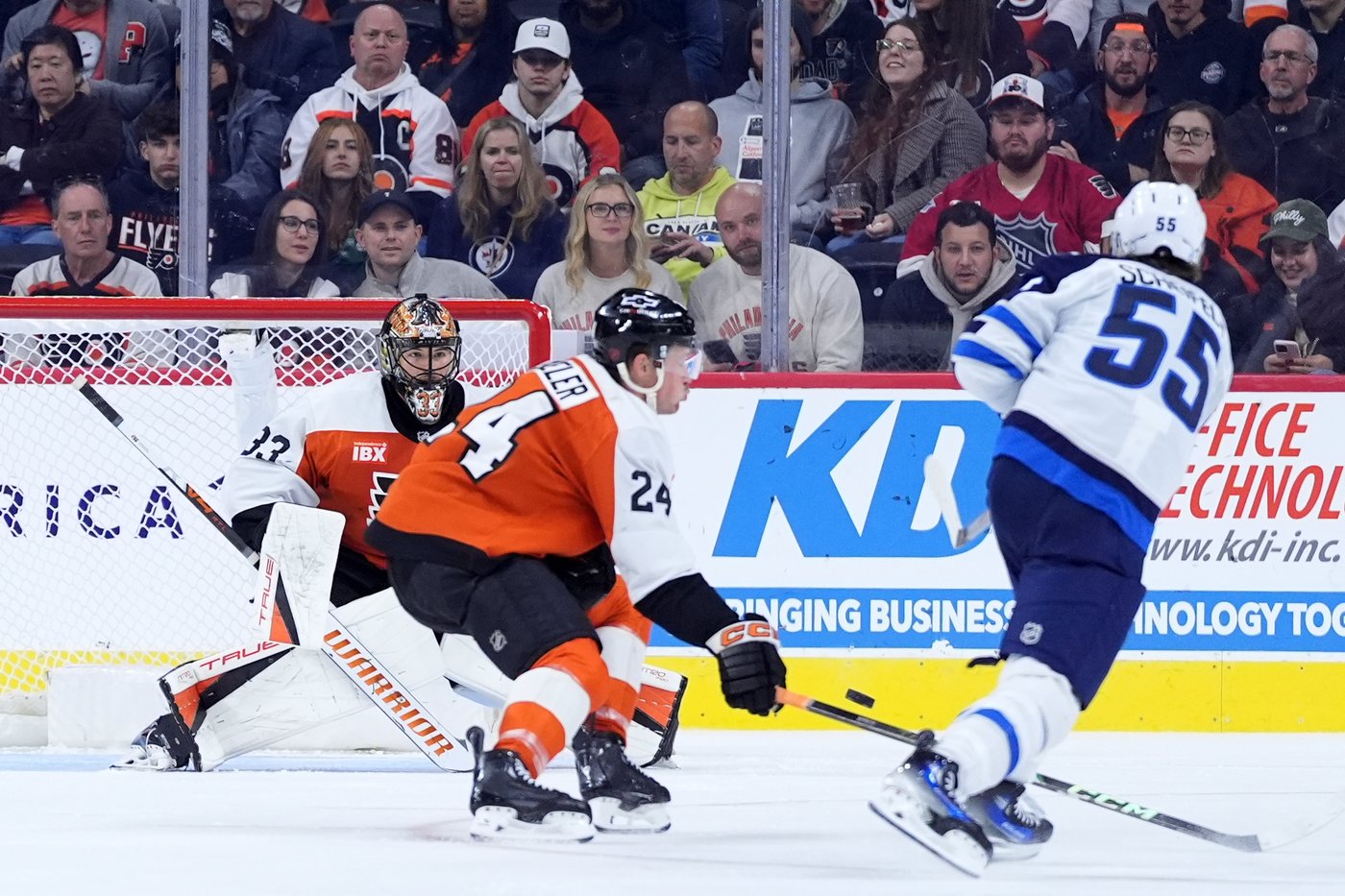 Scheifele ties Jets record for career points in win over Flyers | iNFOnews.ca Scheifele ties Jets record for career points in win over Flyers | iNFOnews.ca
