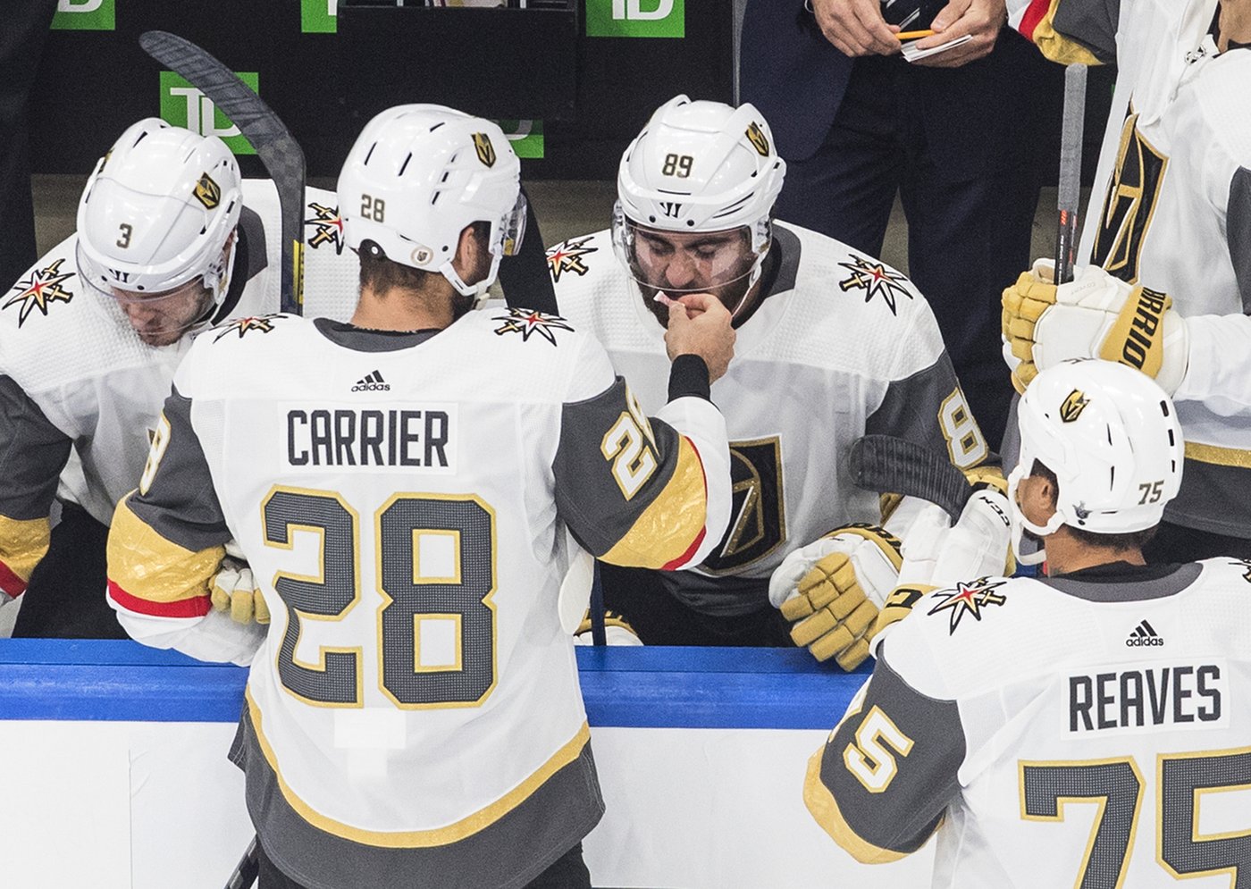 'Guys love it': NHL players talk smelling salts amid moves to curb use | iNFOnews.ca