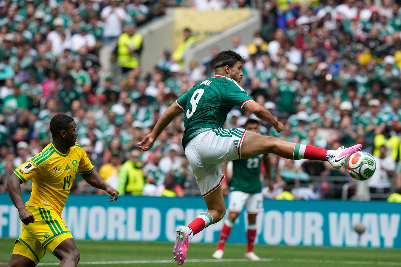 Years after skull fracture, Mexico's Raúl Jiménez has his long-awaited World Cup star moment | iNFOnews.ca Years after skull fracture, Mexico's Raúl Jiménez has his long-awaited World Cup star moment | iNFOnews.ca